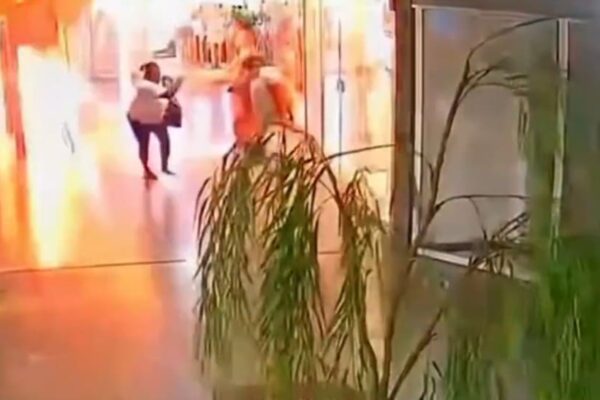 Mulher coloca fogo em loja dentro de shopping em Campos dos Goytacazes