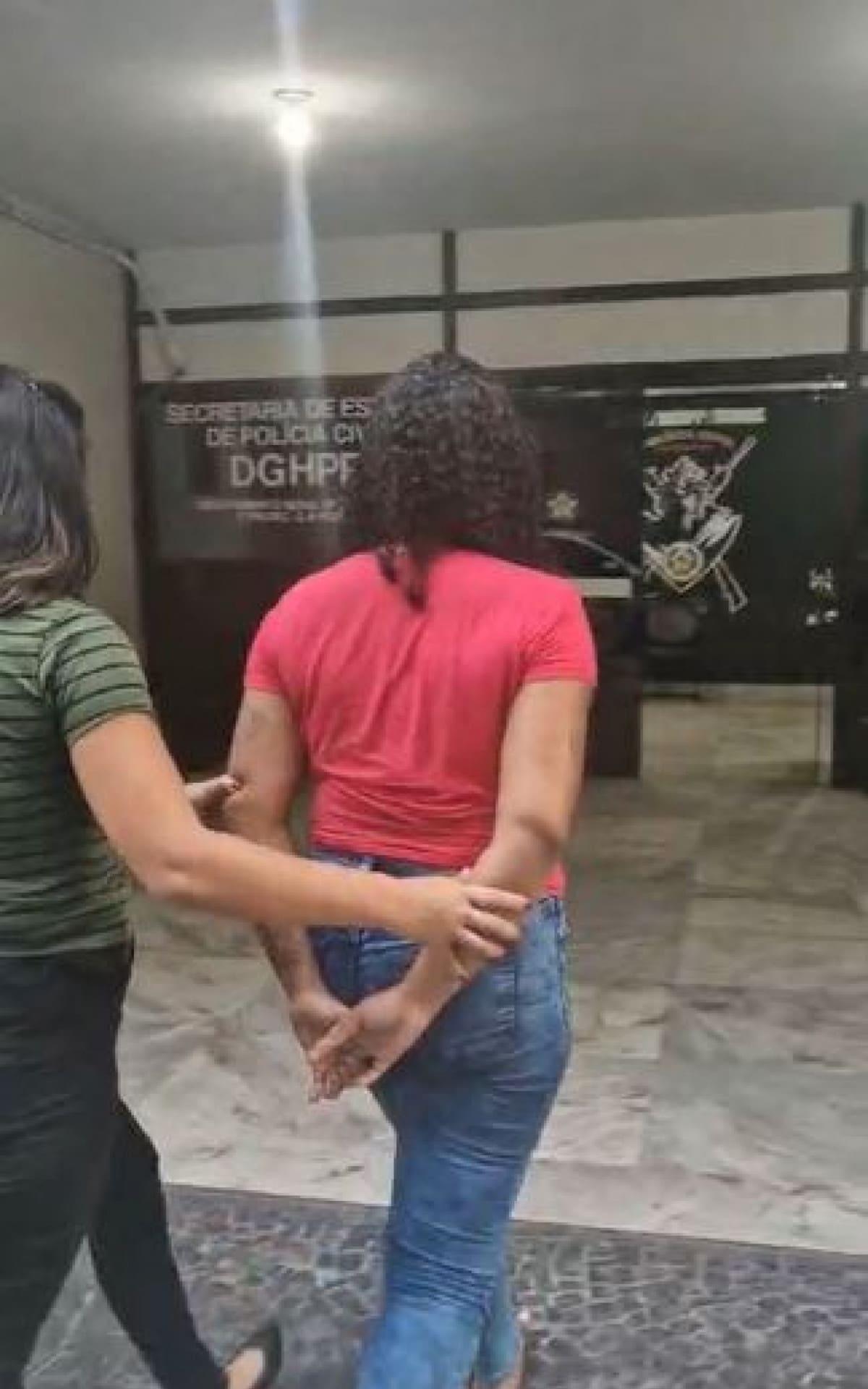 Mulher é presa por envenenar filhos em Niterói