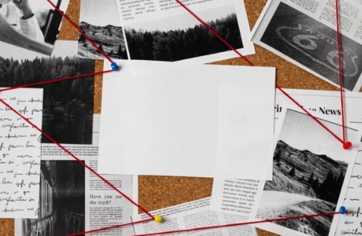 Mural de fotos para localizar pessoas que estão desaparecidas