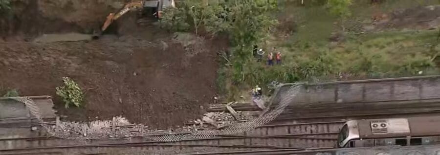 Muro no Engenho da Rainha cai e afeta transporte público no Rio de Janeiro