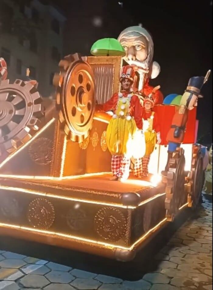 Natal Nova Friburgo - Desfile está na mira do TCE pro pagamento de quase R$ 1 milhão da Prefeitura de Nova Friburgo a Unidos da Saudade