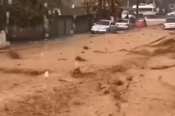 Nova Iguaçu, Baixada Fluminense e Rio de Janeiro foram fortemente atingidos por chuva