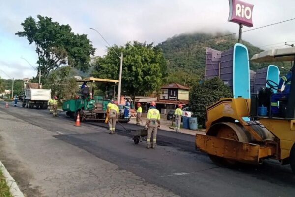 Obras na RJ 116 altura de Cachoeiras de Macacu seguem durante esta semana