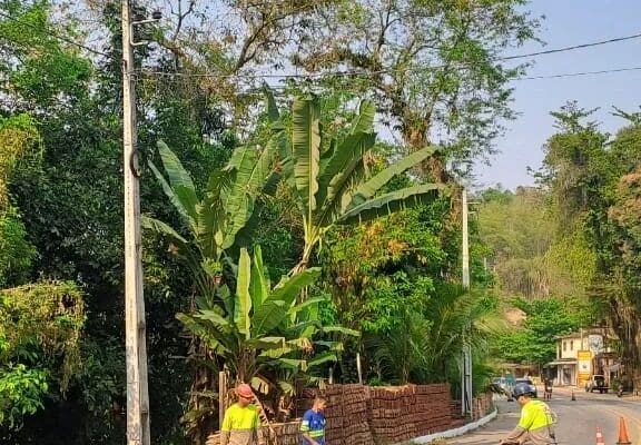Obras na RJ 116 estão sendo feitas pela Rota 116 na altura de Cachoeiras de Macacu