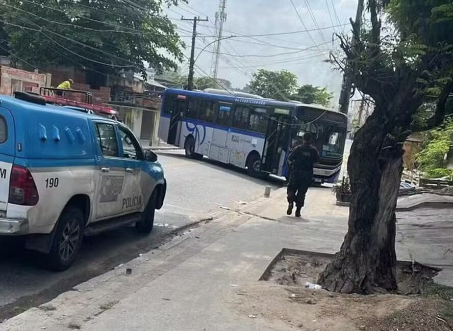 Ônibus são sequestrados pelos segundo dia consecutivo no Rio de Janeiro
