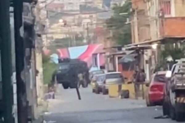 Operação Torniquete da polícia contra roubo de veículos no Complexo da Maré, no Rio de Janeiro