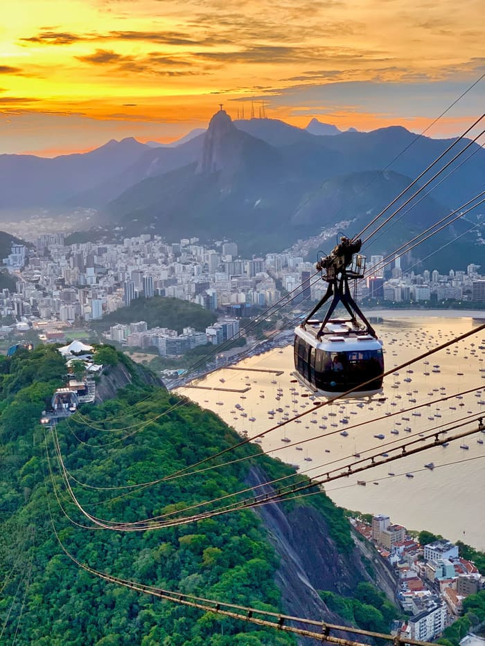 Pao-de-acucar-Cristo-Redentor-e-Enseada-de-Botafogo-atracao-turistica-do-Rio-de-Janeiro