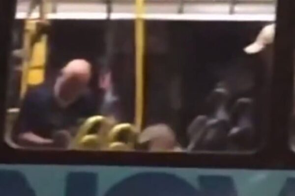 Passageiro passa mal dentro de ônibus em Nova Friburgo