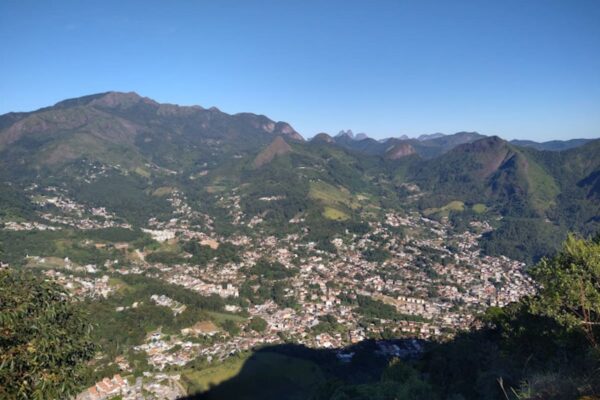 Pedra do Imperador - Bairro de Olaria Vista de Nova Friburgo - região serrana do Rio de Janeiro