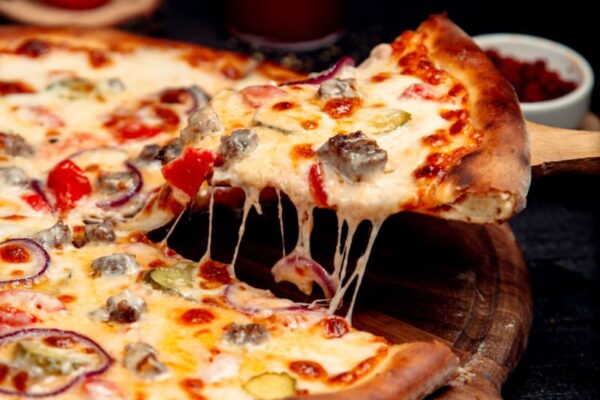 Pizzaria é autuada por questões sanitárias em Nova Friburgo