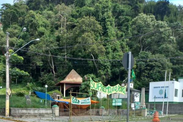 Acampamento no Tiro de Guerra de de Nova Friburgo de eleitores de Jair Bolsonaro em 2022