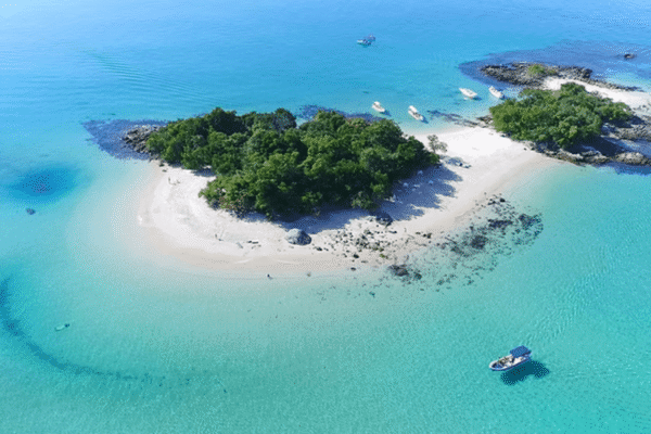 Praia de Cataguases em Ilha Grande é um dos paraísos do Estado do Rio de Janeiro