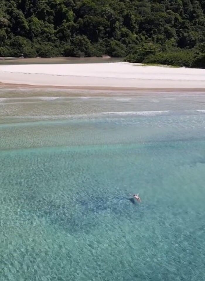 Praia de Dois Rios, em Ilha Grande é um dos locais mais bonitos do Estado do Rio de Janeiro