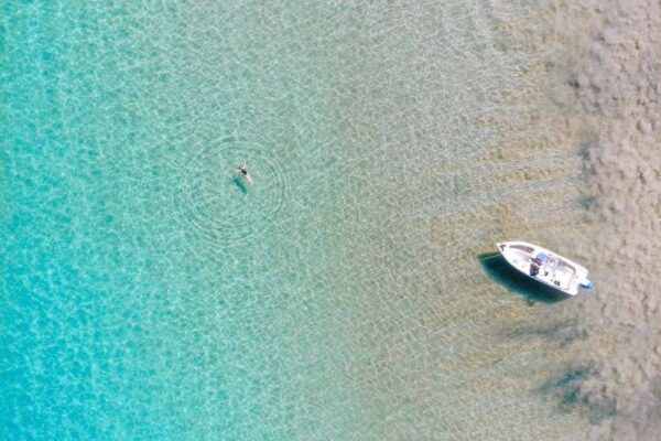 Praia de Parnaioca em Ilha Grande é um dos paraísos do Estado do Rio de Janeiro - Foto Maurício Oliveira