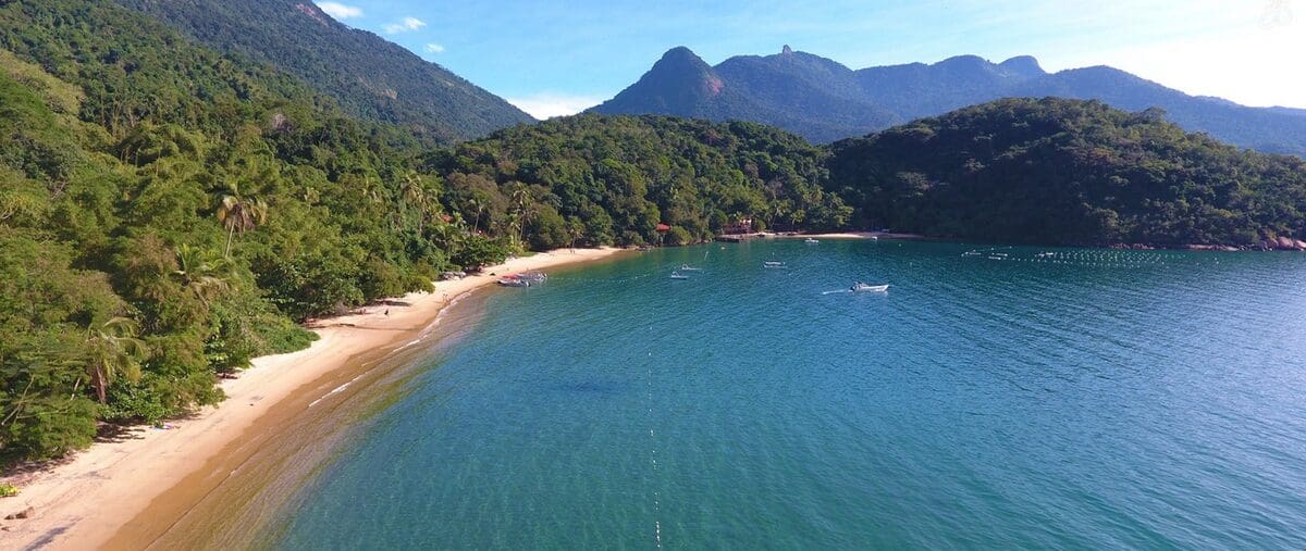 Praia do Abraãozinho - Site Guia Turístico Ilha Grade