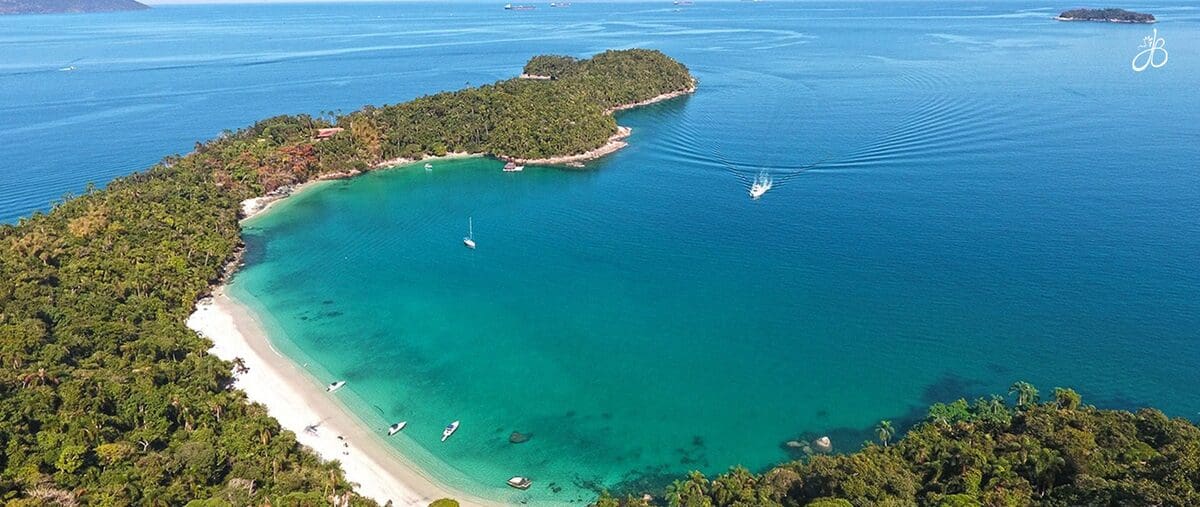 Praia do Dentista em Ilha Grande é um dos locais mais bonitos do Estado do Rio de Janeiro