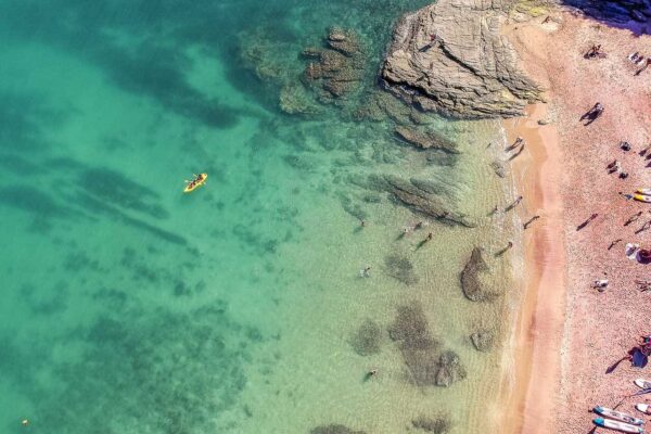 Praia do Forno, em Buzios, com areia rosa é um das sensações do Estado do Rio de Janeiro (1)