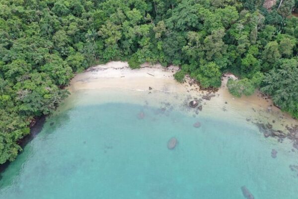 Praia do Tanguazinho em Ilha Grande é uma das belezas naturais da Costa Verde do Rio de Janeiro - Foto TripAdvisor