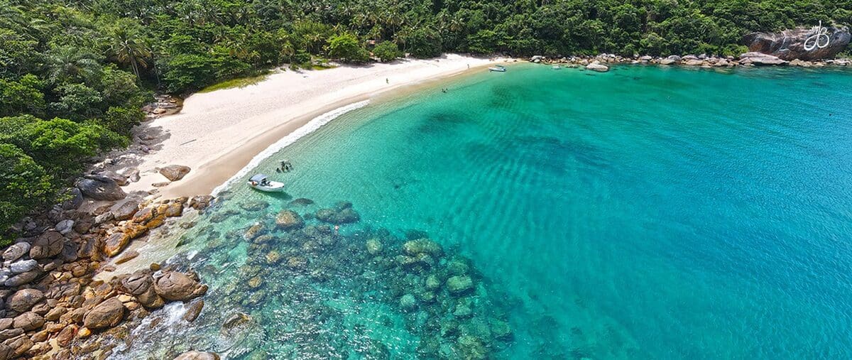Praia dos Meros em Ilha Grande um achado geológico e um paraíso - Foto Guia Turístico Ilha Grande
