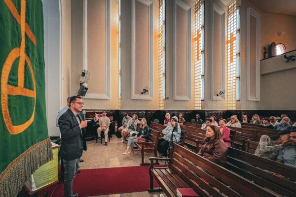 Prefeito de Nova Friburgo isenta templos religiosos de impostos (1)