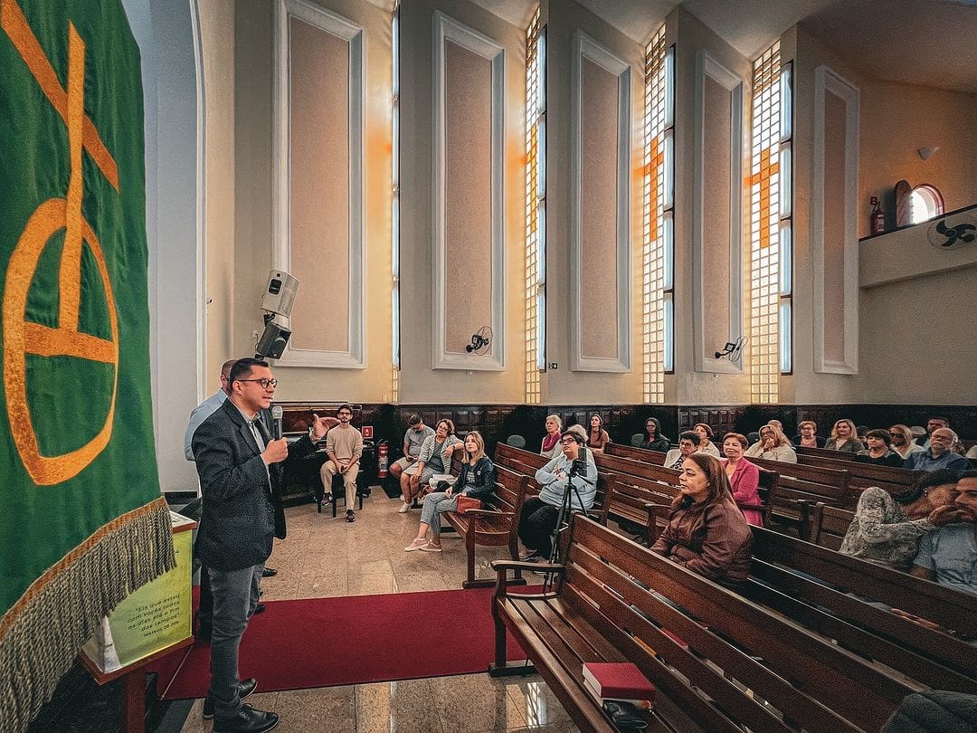 Prefeito de Nova Friburgo isenta templos religiosos de impostos (1)