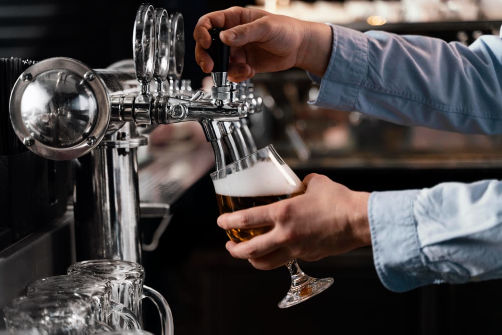 Prefeitura interdita bar em Olaria na cidade de Nova Friburgo