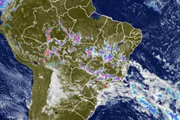 Previsão do tempo indica muito calor no Estado do Rio de Janeiro, mas chuva não está descartada - Imagens de Satélite - Arquivo (5)