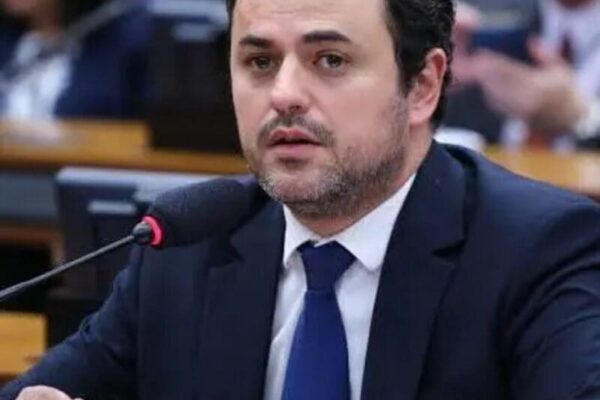 Processo para cassar mandato de Glauber Braga do Psol avança no Congresso Nacional