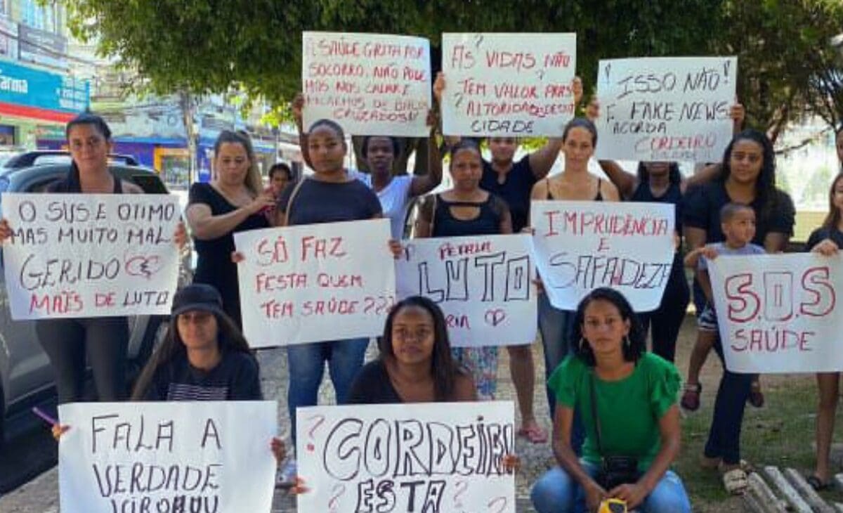 Mães protestam contra serviço de saúde pública em Cordeiro