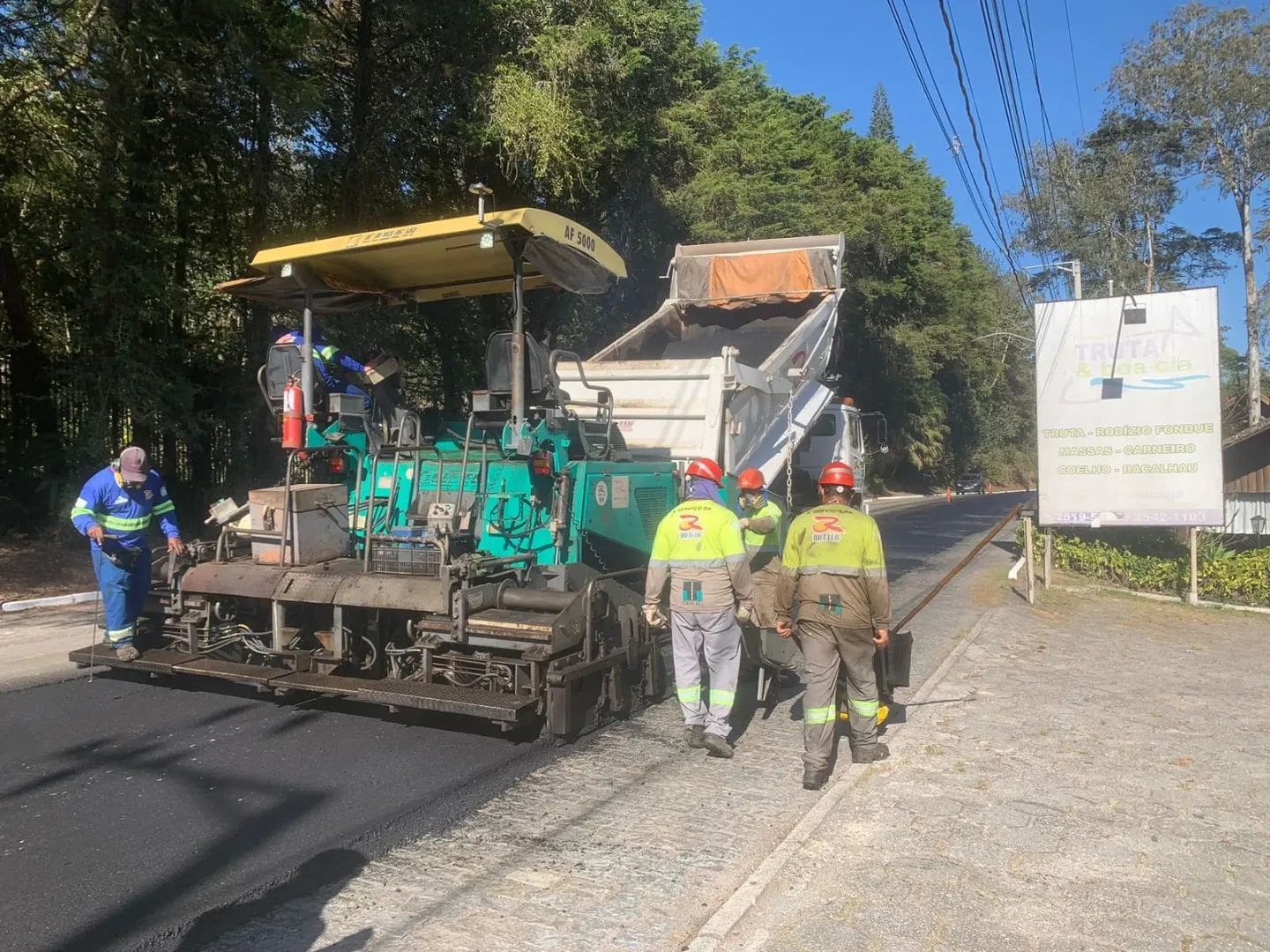 Recapeamento na RJ 116 acontece no km 70 em Nova Friburgo