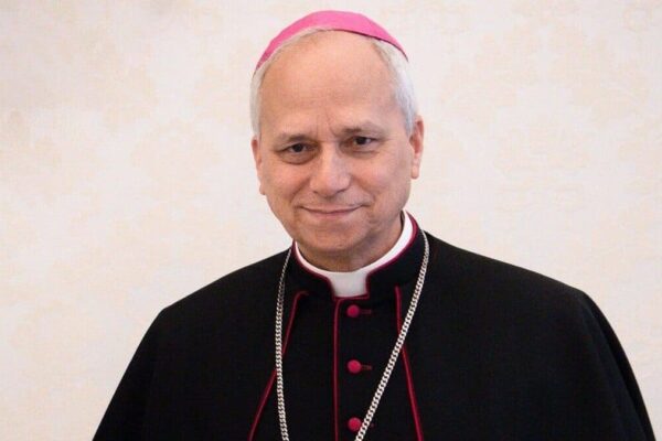 Robert Prevost é o Novo Papa sob o nome de XIV