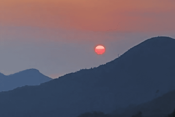 Nascer do Sol no Pico da Caledônia em Nova Friburgo