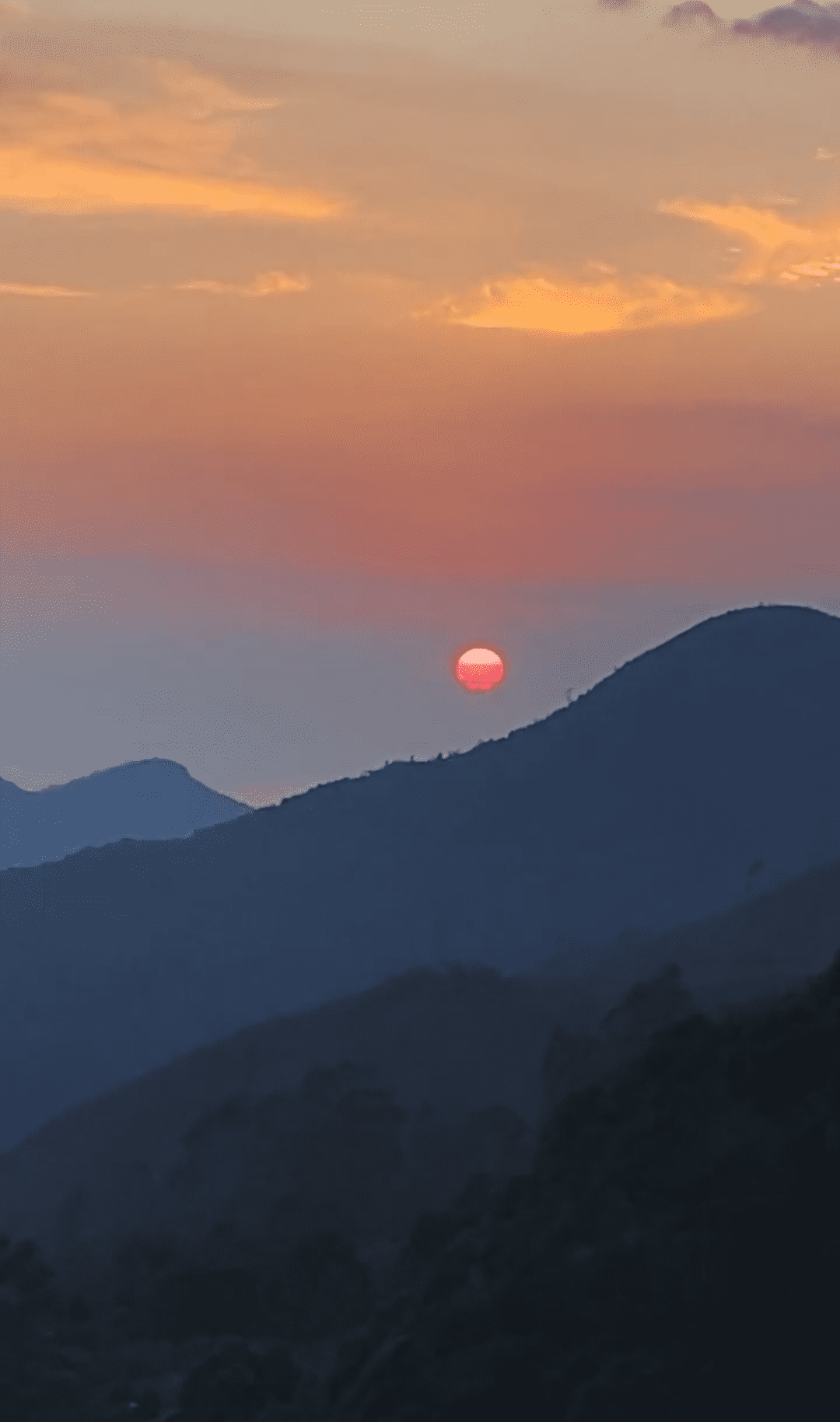 Nascer do Sol no Pico da Caledônia em Nova Friburgo