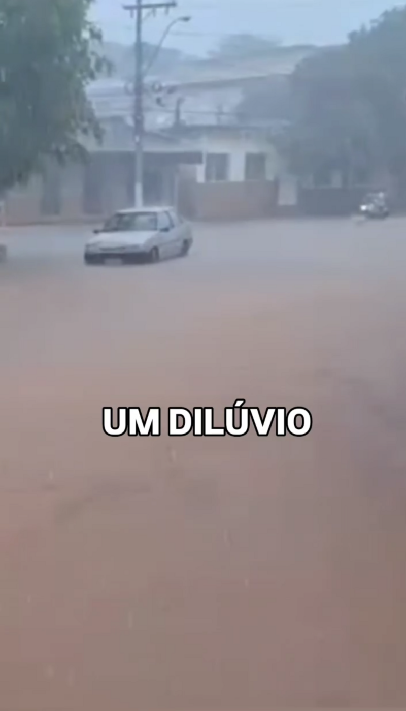 Chuva forte em Italva e Cantagalo deixaram ruas inundadas