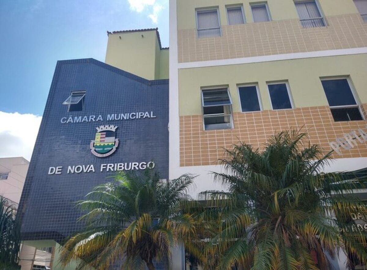 Sessão Legislativa de Nova Friburgo teve momentos de tensão após cidadão discursar sobre problemas relacionados ao tema LGBTQIA+