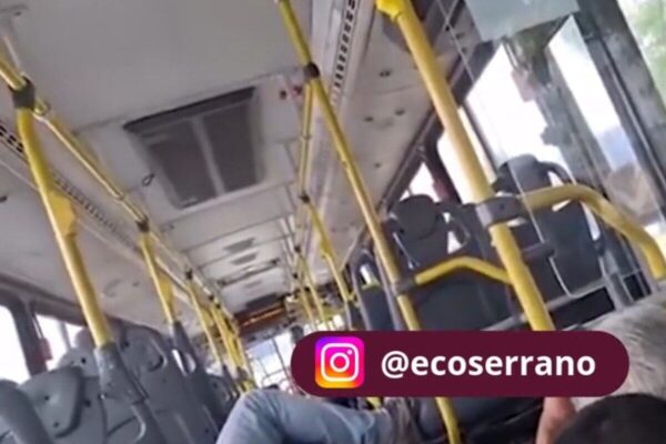 Tiro atinge em cheio ônibus no Rio de Janeiro