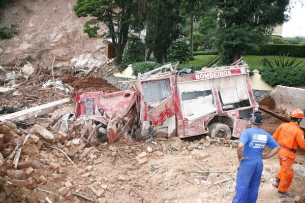 Tragédia climática de 2011 vitimou centenas de pessoas em Nova Friburgo e região serrana do Rio de Janeiro - Fotos David Massena (7)