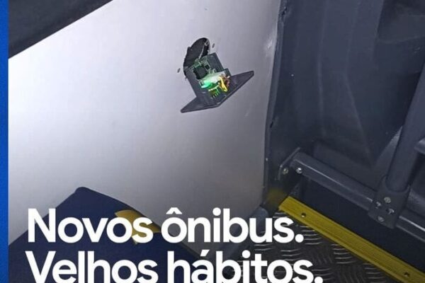 Vandalismo em Ônibus da FAOL