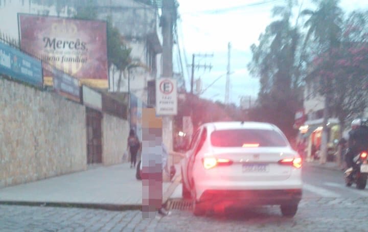 Vereador Cascão do Povo teria utilizado carro da Câmara para buscar filha em colégio particular em Nova Friburgo