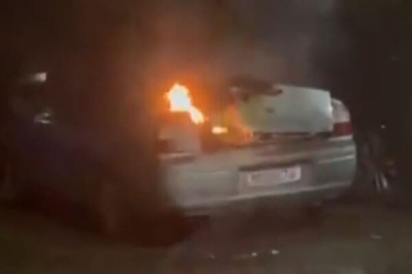 Vídeo mostra explosão em carro usado no atentado a bomba em Brasília