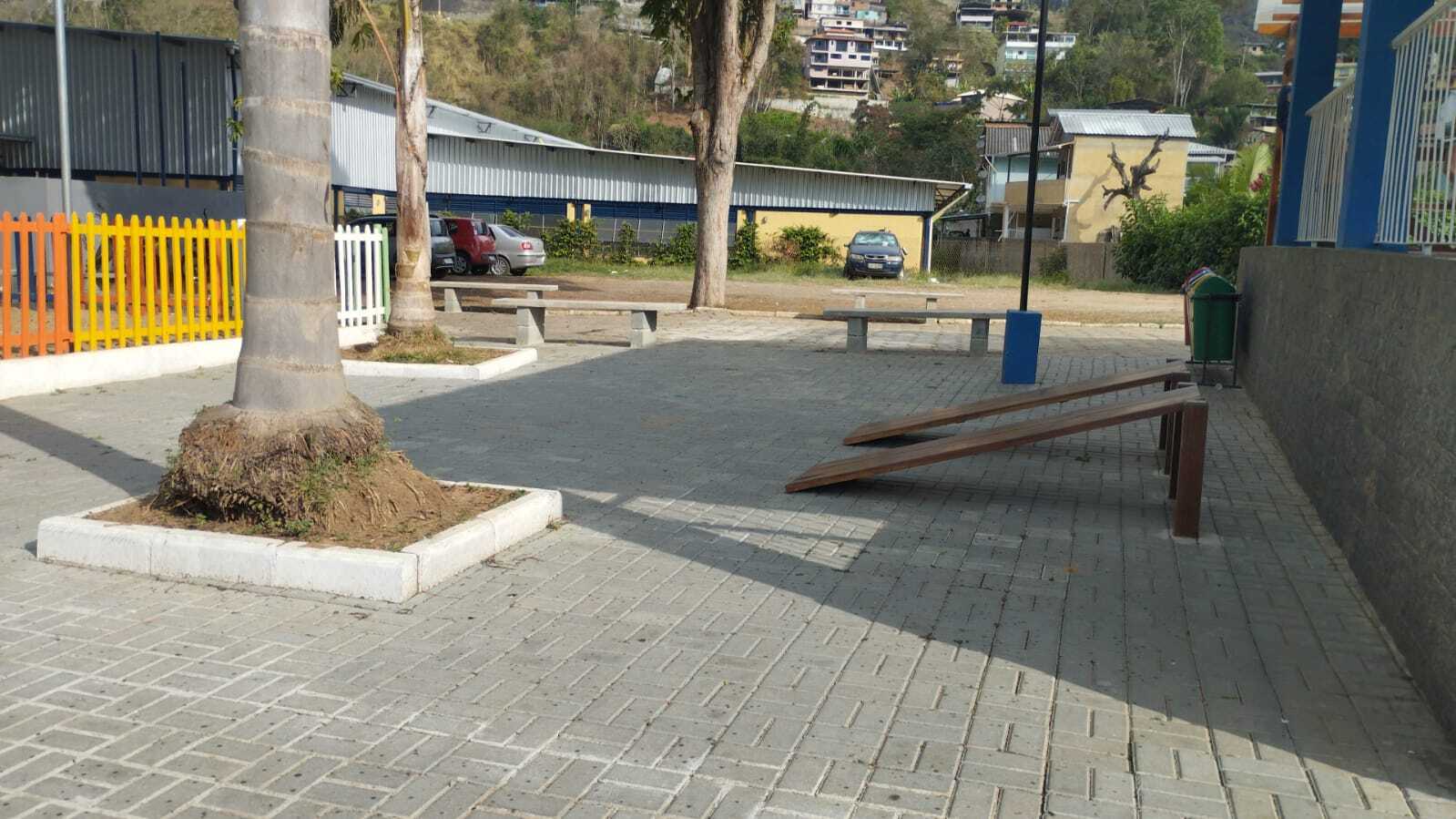 Local onde seria instalada a Academia ao ar livre ainda está sem os equipamentos