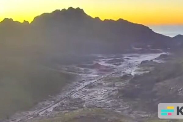 Amanhecer no Parque Nacional de Itatiaia com temperaturas mínimas recorde, mostrando paisagens cobertas de gelo.