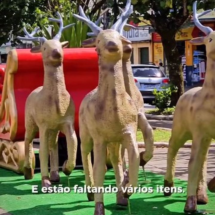 Decoração de Natal em Nova Friburgo com renas de enfeite.