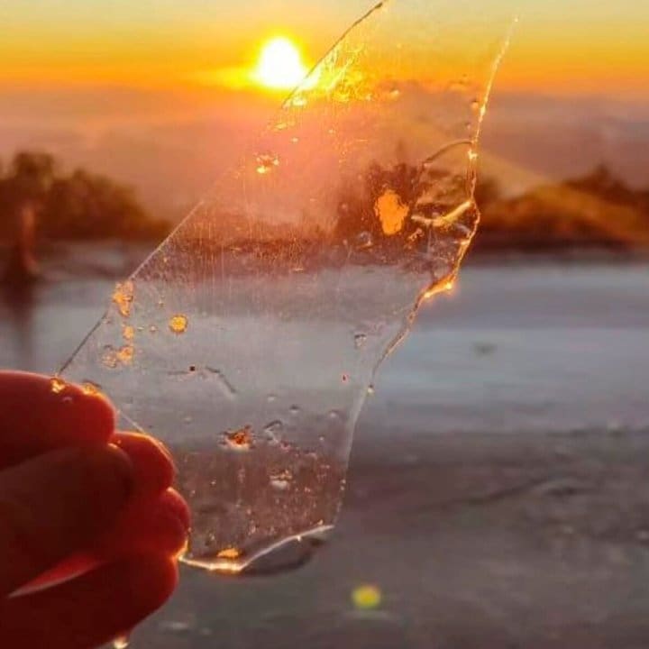 Geada no Pico do Caledônia com sol poente, foto de Paulo Braga Jr.