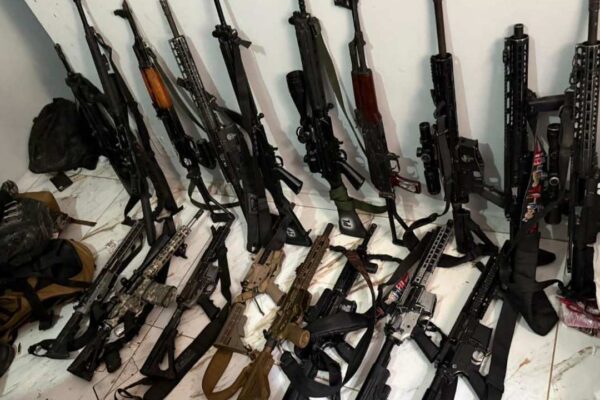 Grande apreensão de armas em operação policial no Rio de Janeiro