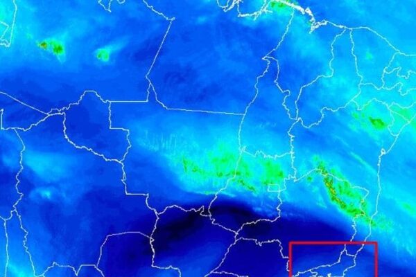 Imagem de satélite do tempo no Rio de Janeiro, mostrando nuvens e áreas de precipitação.