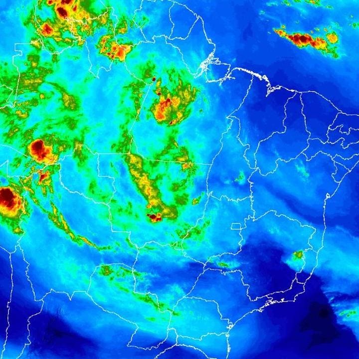 Imagem de satélite mostrando instabilidade climática sobre o Rio de Janeiro.