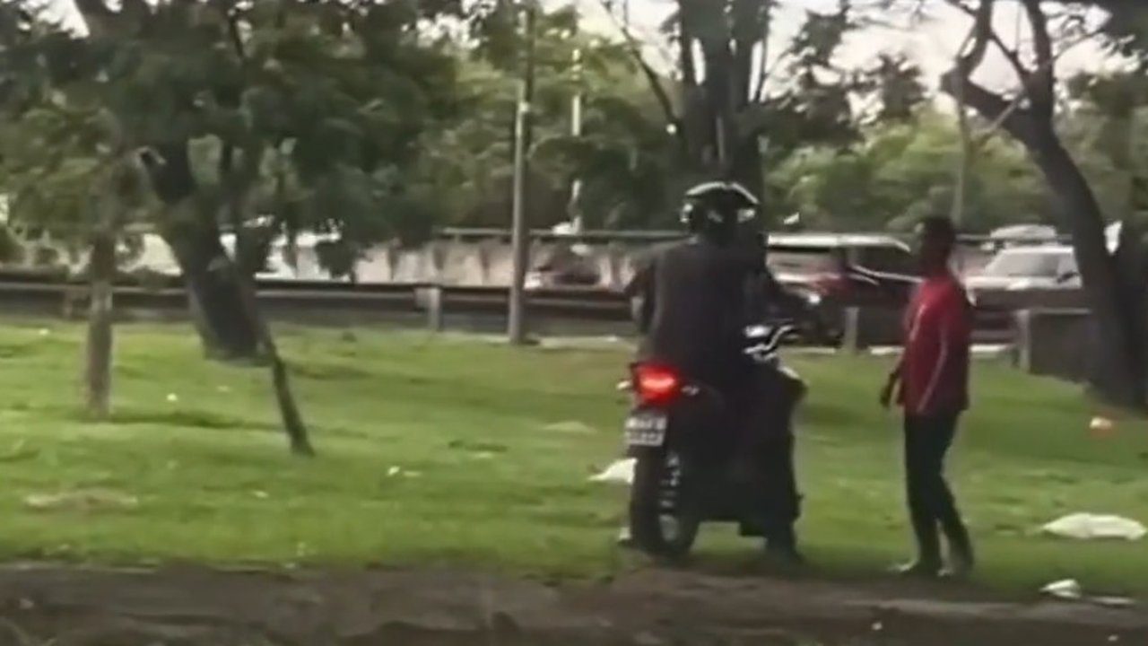 Motoboy recupera celular roubado no Rio de Janeiro