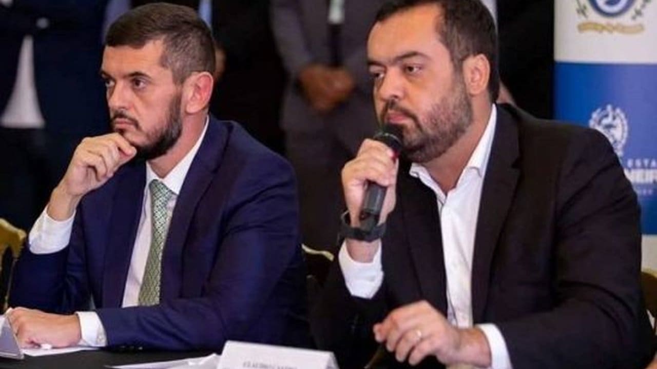 Rodrigo Bacellar e Cláudio Castro em evento público.