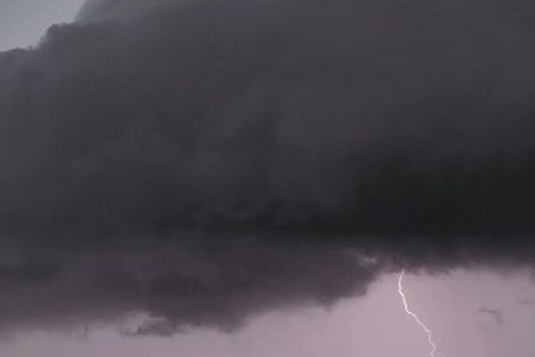 Tempestade com raios em Arraial do Cabo
